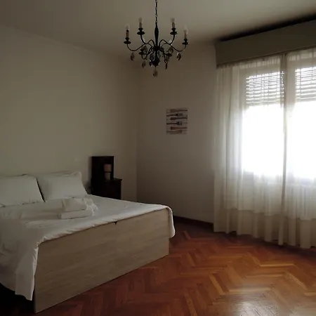 Spacious And Very Bright With View *