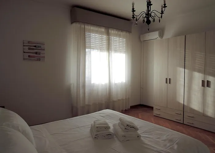 Spacious And Very Bright With View * Florença