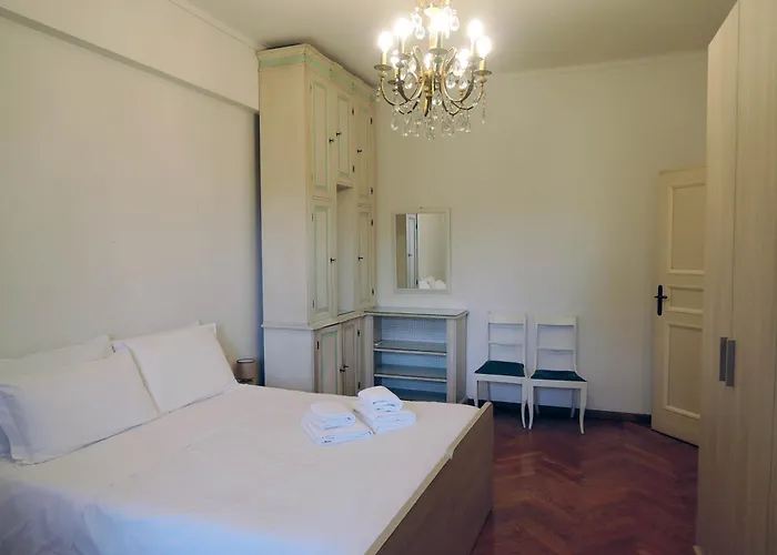 Spacious And Very Bright With View Appartamento